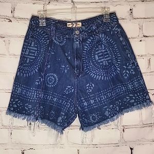 NWOT! Free People We The Free Frayed Boyfriend Shorts Size 27